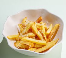 Картофель фри с трюфельным маслом