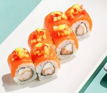 Ролл с лососем и креветкой темпура