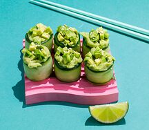 Вегетарианский ролл с авокадо