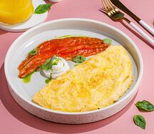 Омлет с лососем