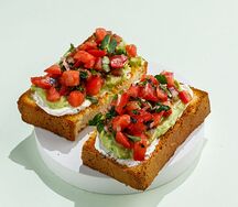 Бриошь с томатами и Гуакамоле