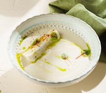 Крем-суп из цветной капусты с бри