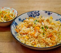 Комбо Рис с цыпленком Wok и салатом