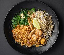 Пад-тай с курицей и креветками