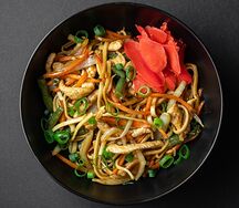 Вок с курицей и соусом терияки