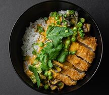 Пананг Кацу Карри с грибами муэр