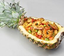 Као Пад с креветками в ананасе