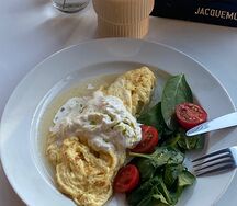 Омлет со страчателлой и томатами