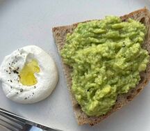 Авокадо-тост