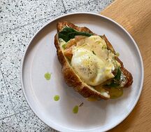 Бенедикт с лососем