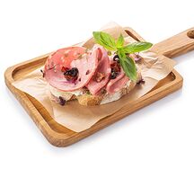 Брускетта с мортаделлой