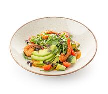 Салат с креветками и авокадо