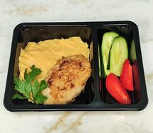 Котлета мясная с гарниром