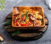 Рамен с курицей и овощами