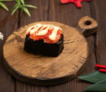 Спайси гункан с лососем