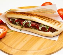 Хот-Дог с охотничьей колбаской в булке