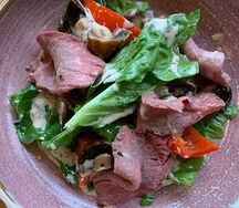 Салат Гриль с ростбифом