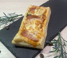 Пиццетта с ветчиной и грибами