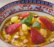 Кокосовый чиа пуддинг, с соусом манго-маракуйя
