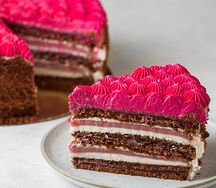 Торт Малиновый бархат порция