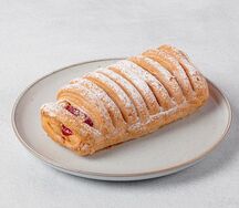 Слойка-штрудель с вишней