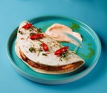 Омлет в тортилье с грибами и соусом том ям