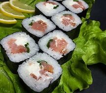 Хосомаки с копченым лососем