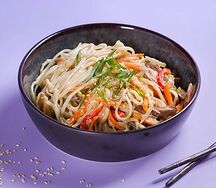 Лапша удон с говядиной в сливочном соусе