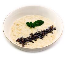 Овсяная каша с гранолой