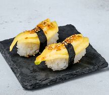 Суши с манго