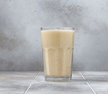 Смузи авокадо-яблоко-базилик