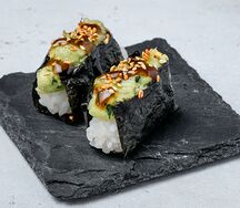 Хэндролл гуакамоле