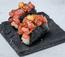 Хэндролл тунец