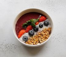 Ягодный смузи-боул