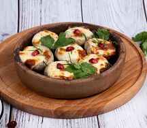 Шампиньоны, запечённые с сыром