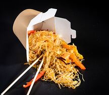 Яичная лапша с овощами