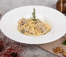 Паста с курицей и грибами