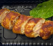 Рулет из куриного филе с ветчиной и сыром