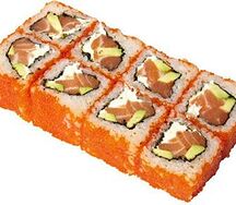 Ролл Калифорния с лососем