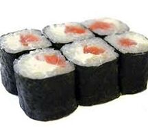 Ролл с лососем и сыром