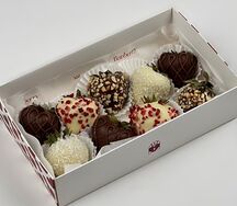 Коробка с клубникой Адель