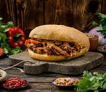 Жаркое из свинины с холодным салатом