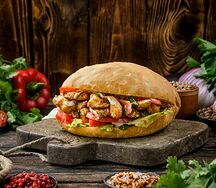 Жаркое с курицей и горячим салатом