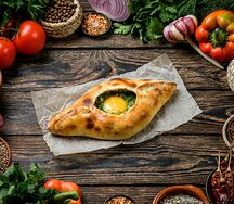 Хачапури со шпинатом и сулугуни