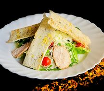 Цезарь с курицей