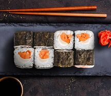 Ролл лосось и сыр