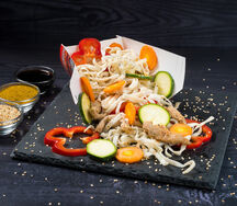 Вок Курица Карри с молоком кокоса