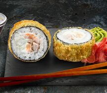 Ролл Темпурный краб с курицей