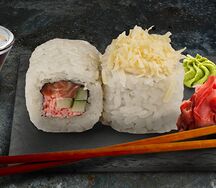 Ролл Спайси снег