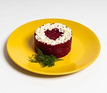 Салат из свеклы с чесноком